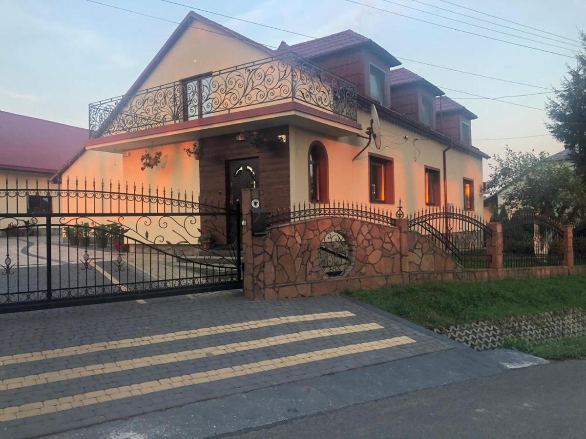 Apartamenty U Maksa Krzywcza Экстерьер фото