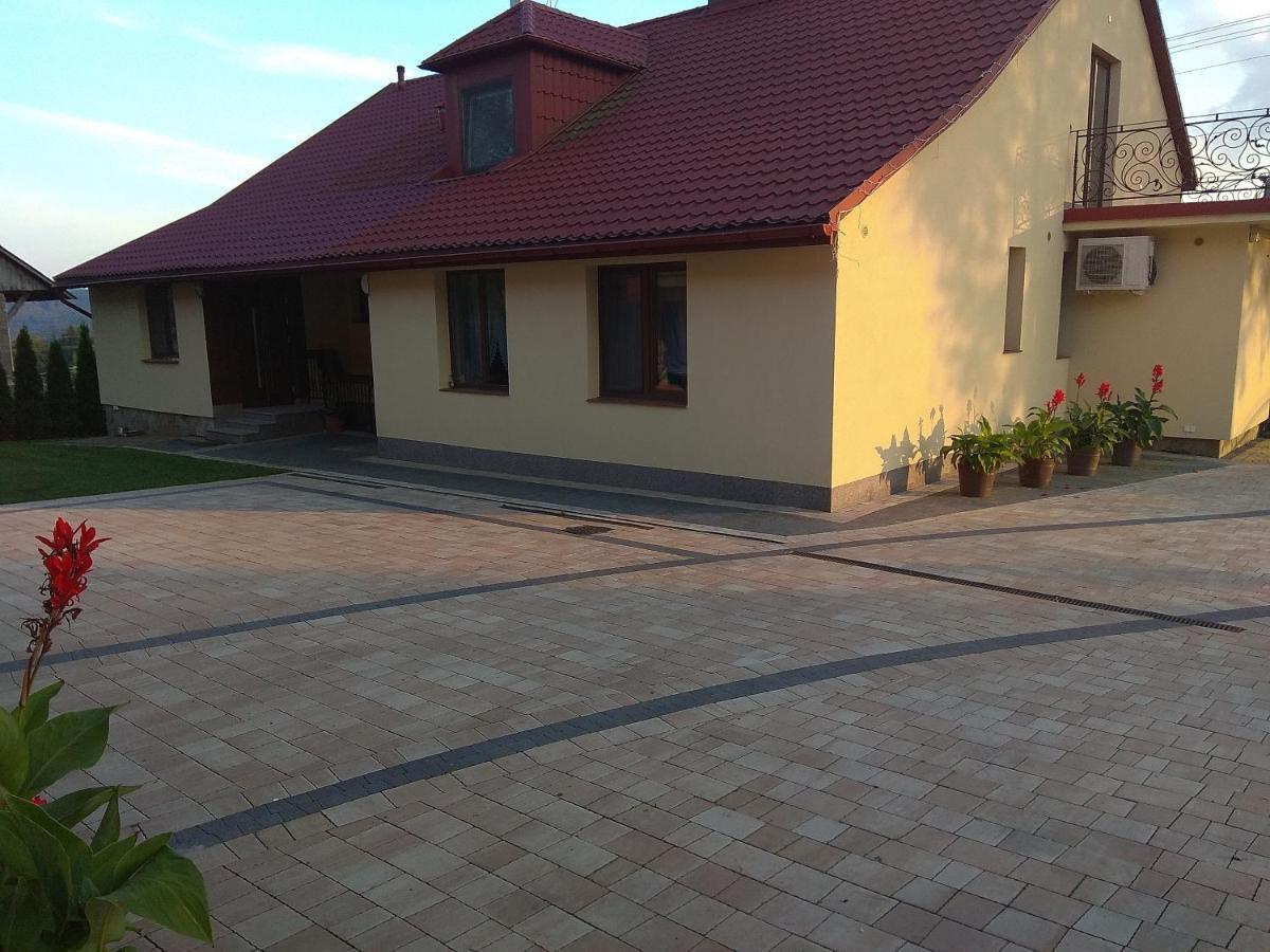 Apartamenty U Maksa Krzywcza Экстерьер фото