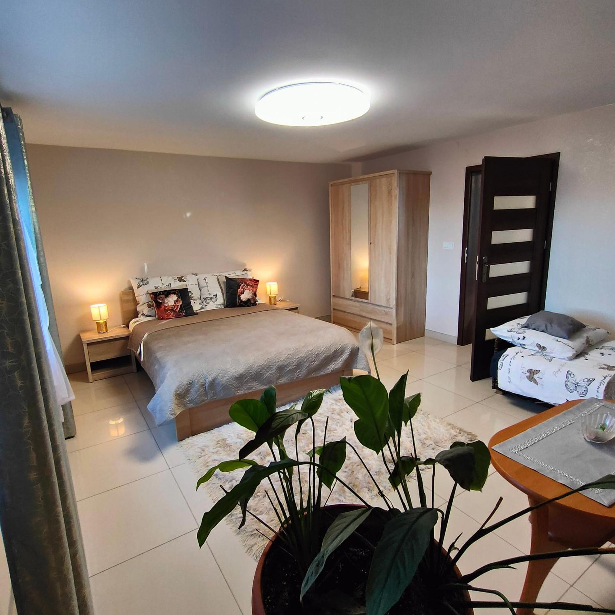 Apartamenty U Maksa Krzywcza Экстерьер фото